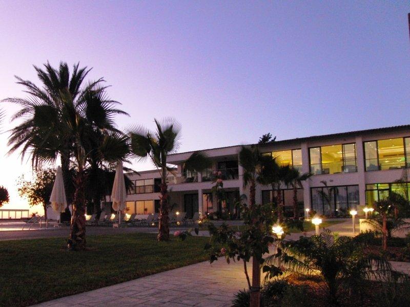 Royal Blue Hotel & Spa Geroskipou ภายนอก รูปภาพ