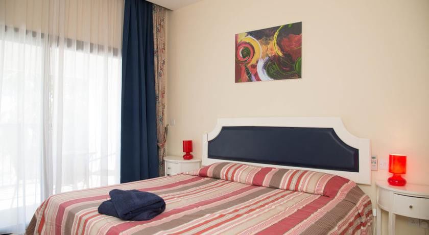 Royal Blue Hotel & Spa Geroskipou ภายนอก รูปภาพ