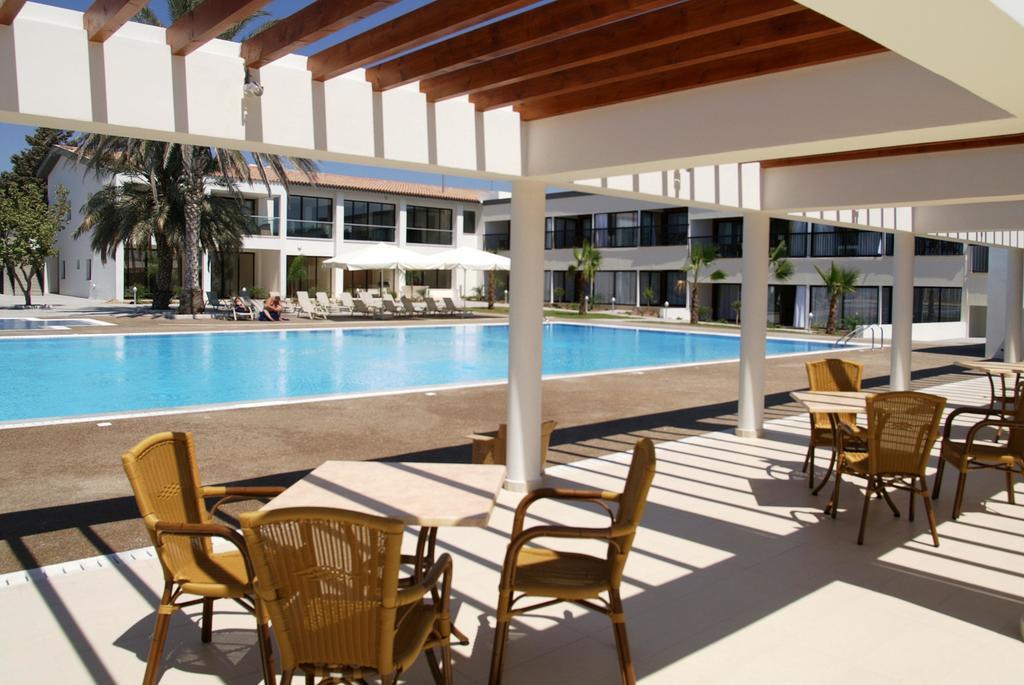 Royal Blue Hotel & Spa Geroskipou ภายนอก รูปภาพ