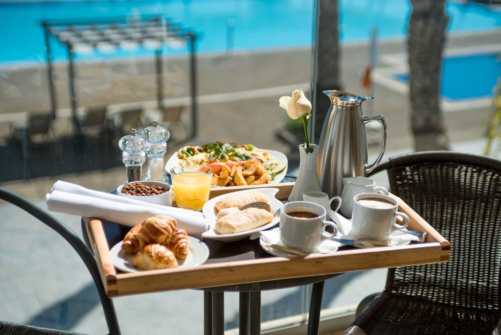 Royal Blue Hotel & Spa Geroskipou ภายนอก รูปภาพ